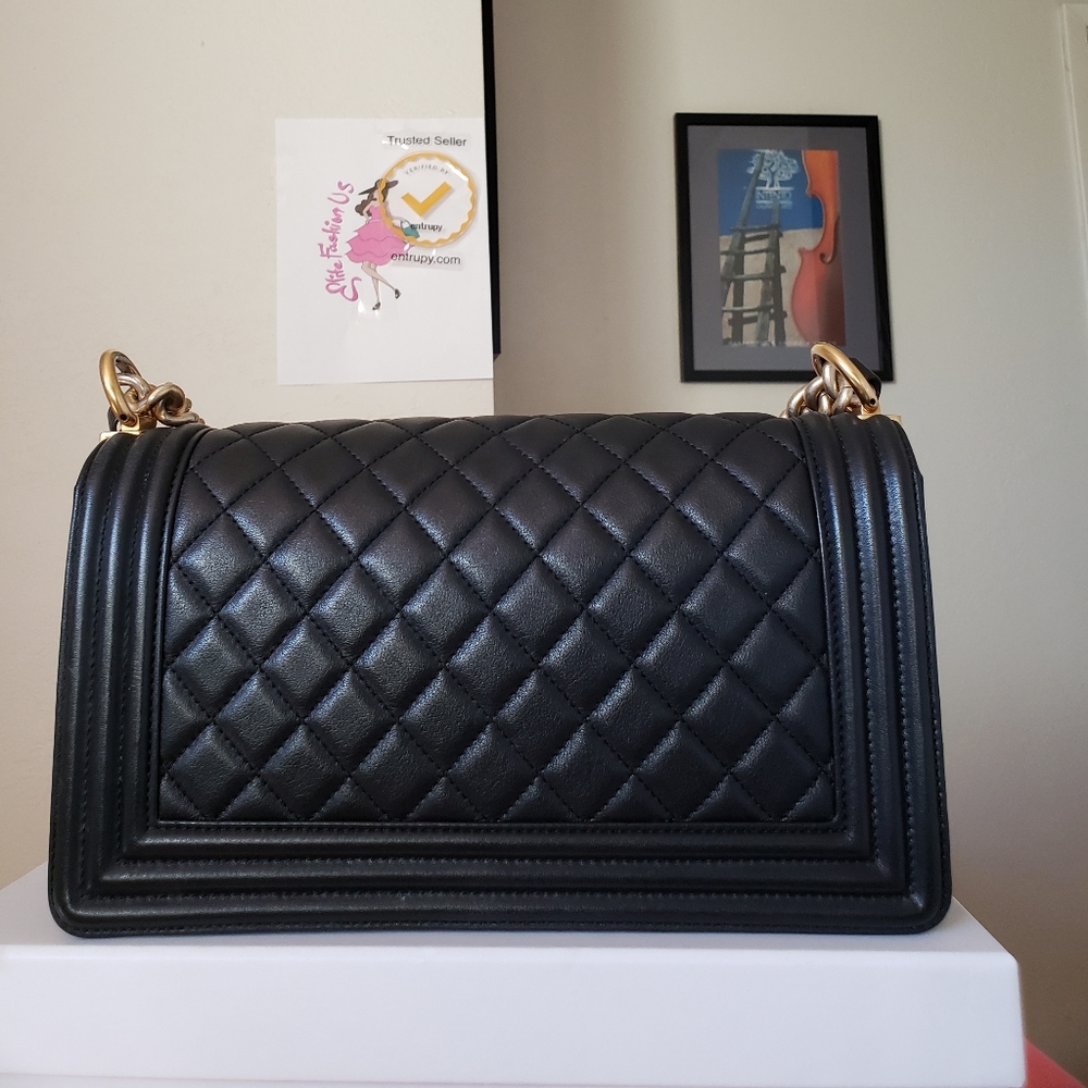 Chanel black lambskin bag gold hw old medium bag - Picture 2 of 8